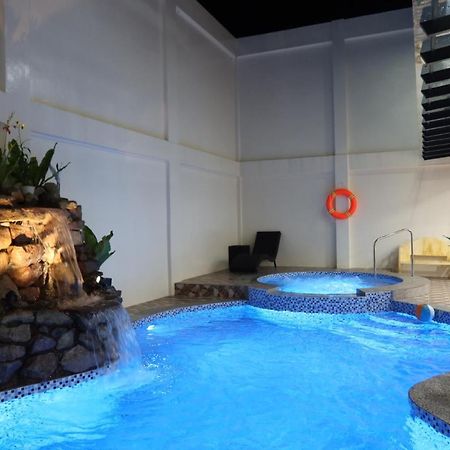 The Legacy Hotel Tayabas Екстериор снимка