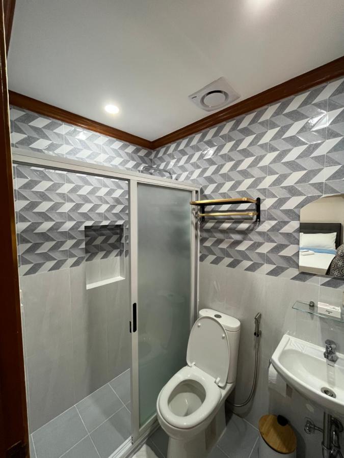 The Legacy Hotel Tayabas Екстериор снимка