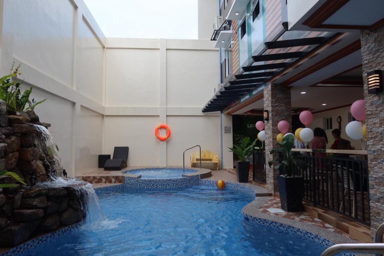 The Legacy Hotel Tayabas Екстериор снимка